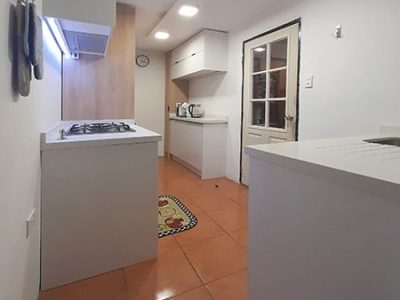 CUANTIKA ESPACIOS MUEBLES DE COCINAS A MEDIDA PARA COCINA PEQUEÑA SUSANA 1