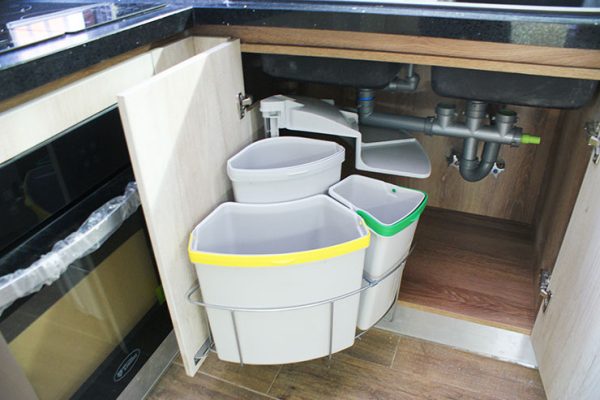 MUEBLES DE COCINA - MUEBLES DE OFICINA - MUEBLES RETAIL - FABRICA DE MUEBLES - H1011