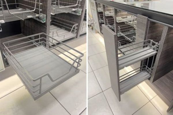 MUEBLES-DE-COCINA-A-MEDIDA-CUANTIKA-MATERIALES BANDEJA Y ESOPECIERO EXTRAIBLE