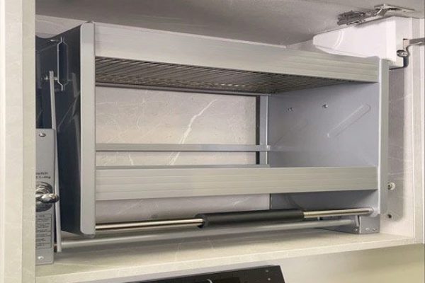 MUEBLES-DE-COCINA-A-MEDIDA-CUANTIKA-MATERIALES REPISA EXTRAIBLE