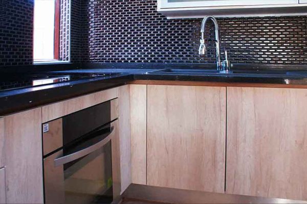 MUEBLES-DE-COCINA-A-MEDIDA---MUEBLES-DE-OFICINA---MUEBLES-RETAIL---FABRICA-DE-MUEBLES-CUANTIKA-ESPACIOS-38